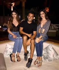 Jul 02, 2021 · deren talu süper minisiyle olay oldu yeni yaşını kızlarıyla kutlayan defne samyeli'nin doğum gününe büyük kızı deren talu damga vurdu. Deren Talu S Feet Wikifeet