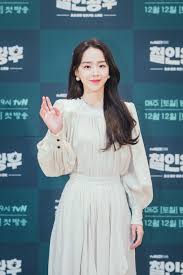 Chàng hậu nhìn vậy mà cao tận 1m72. Shin Hye Sun Kim Jung Hyun Are Both Elated Working On Historical Drama Mr Queen