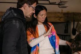 ‘Hamnet’ Team on Chloé Zhao’s Directing, Leadership and Her Cameo During the Final Globe Theater Scene