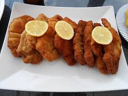 Altbayerisches Schnitzel Von Kramescha Chefkoch Schnitzel Rezepte Schweineschnitzel Rezepte Paniertes Schnitzel