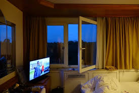 Isenburger schneise 40, frankfurt am main, tyskland there's complimentary outdoor parking, and we're just a few minutes from the a3, a5 and a661 motorways. Hotel In Frankfurt Holiday Inn Frankfurt Airport North Ticati Com