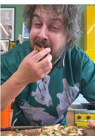 Delicious Naan Pizza Recipe for Busy Days