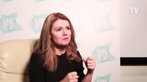 A collection of facts like age,net worth,affair,boyfriend,married,ethnicity,nationality, children, husband. Sian Gibson I M Ready For A Second Series Of Car Share When Peter Is Youtube