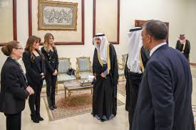 كشف نجوم الهلال السابقين، أسباب خسارة الزعيم أمام مضيفه النصر، في ختام الجولة 20 لدوري كأس الأمير محمد بن سلمان للمحترفين. 15 ØµÙˆØ±Ø© Ù…Ù† Ø¹Ø²Ø§Ø¡ Ø§Ù„Ø±Ø¦ÙŠØ³ Ø§Ù„Ø£Ø³Ø¨Ù‚ Ù…Ø­Ù…Ø¯ Ø­Ø³Ù†ÙŠ Ù…Ø¨Ø§Ø±Ùƒ Ù†Ø¬ÙˆÙ… Ø¥Ù Ø¥Ù…