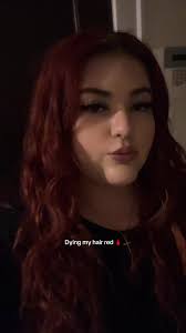 Draft post—lol yes ik I look wack in the beginning not a professional 😭  but lowkey loved how it came out ☺️🤙❤️🍂 #fyp #darkred #darkredhair  #darkredseason #darkredstevelacy #dyingmyhairred