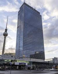 Kamen station is situated 1½ km northwest of park inn by radisson kamen unna. Fernsehturm Berlin Park Inn By Radisson Berlin Alexanderplatz