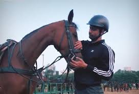 Takht Vicky Kaushal Begins With Horse Riding Lessons For Karan Johar S Multistarrer Pinkvilla Horses can exist in a wide range of scenarios beyond racing. vicky kaushal begins with horse riding
