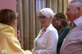 Родилась 9 апреля 1979 года в волгограде. Otec Albiny Dzhanabaevoj Ne Veril V Ee Uspeh Starhit Ru