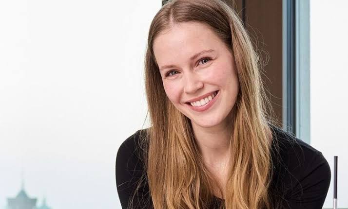 Melanie Kroll: Karriere, Leben und Erfolg als Influencerin und Model -  fokusthemen