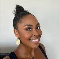 Dana Reaves's Instagram, Twitter & Facebook