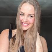 Krystal Lacy's Instagram, Twitter & Facebook