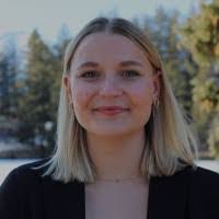 Amber Waldner's Instagram, Twitter & Facebook