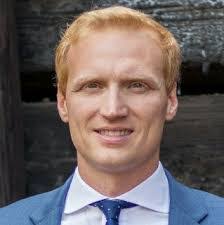 Lisa Pettyjohn's Instagram, Twitter & Facebook