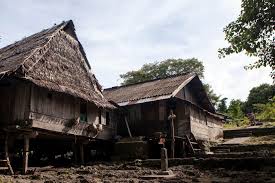 Rumah Adat Maluku: Nama, Sejarah, Jenis, Keunikan, Gambar – Gramedia  Literasi