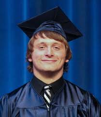 Garrett hands out scholarships to seniors