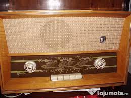 Fac puntea intre . reconditionari. Vand Radio Cu Pickup Vechi Adroa Ant