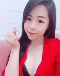 Ruby Lai's Instagram, Twitter & Facebook