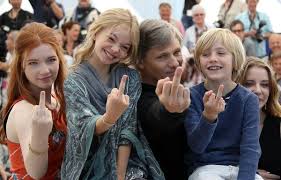 Captain fantastic is a 2016 movie, directed by matt ross with viggo mortensen and frank langella. Viggo Mortensen Photostream Captain Fantastic Australian Actors Us Actress