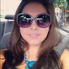 Melanie Isaacs's Instagram, Twitter & Facebook