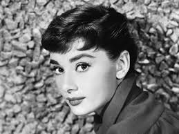 The plump method is a styling technique for people with naturally curly hair to create big, bouncy and fluffy curls. The Secret To Creating Audrey Hepburn Eyes