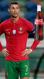 Cristiano ronaldo was far from pleased to see two bottles of coca cola in front of him as he sat for his press conference on monday. Bsi9 6ptt4zim
