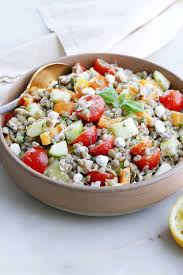 Transfer hot lentils to a bowl and stir in 1 tablespoon. Best Greek Lentil Salad It S A Veg World After All