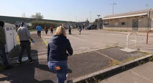 Carcere santa maria capua vetere, torture ai detenuti: Torture In Carcere Santa Maria Capua Vetere 44 Agenti Indagati Sui Tetti Per Protesta Il Mattino It