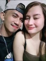 dati tinatawag mO lanG akO na kuya tOn, at dahil nainlove ka sakin naging  Asawa kita 🤭Tama ba Ericel Magnaye Nocus