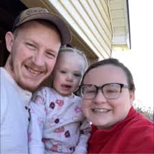 Who's ready to play Christmas games !!! Today is our 16th act of kindness:  🎄🎅🏻 “24 days of Christmas kindness” 🎅🏻🎄 1️⃣6️⃣th day winner: ( 16 $5  gift cards) 1️⃣5️⃣th day winner: (