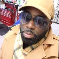 Pat Marlow's Instagram, Twitter & Facebook