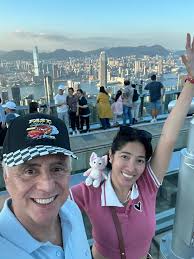 Late post but unforgettable memories last month! 🚡💖 Had a fantastic day  with Kevin's family at Victoria Peak. The scenery was amazing, and Arki and  Arko kept us all entertained with their