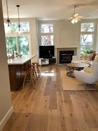 Malibu Oak Hardwood Hallmark Floors In 2020 French Oak Flooring Oak Hardwood Flooring