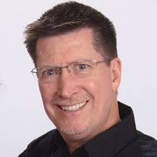 The Life of an Entrepreneur in 90 Pages: There's An Amazing Story Behind  Every Story (Entrepreneur Education Series): Bet-David, Patrick, Ellsworth,  Thomas N: 9780997441000: Amazon.com: Books