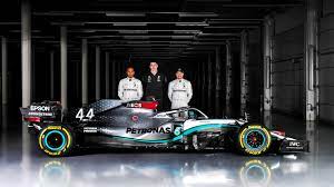 Après une saison 2004 marquée par la domination sans partage de ferrari et de son pilote septuple champion du monde, la fia modifie considérablement les règles : How The Mercedes F1 Team Is Racing Towards Diversity Car Magazine