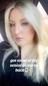 @valerieshannonphotography (her insta) is the best!!!💗💗 #weaternfashion  #senioryear #seniorpictures