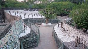 It is also known as nek chand saini's rock garden after its founder nek chand saini, a government official who started the garden secretly in his spare time in 1957. Rock Garden Chandigarh India