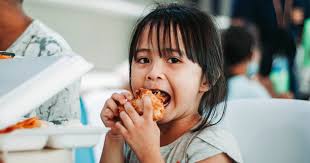 Pros and Cons of Free Lunch Programs