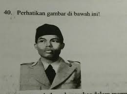 Peran Tokoh Pada Gambar Dalam Mempertahankan Kemerdekaan Indonesia Adalah A Pemimpin Pasukan Brainly Co Id