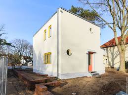 Unterschiedliche hersteller präsentieren ihre modernen häuser. Sanierte Moderne Haus Pungs In Altem Glanz Kleines Einfamilienhaus