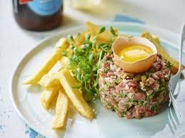 Tartare De Boeuf Couteau A L Italienne Recept Steak Tartaar Voedsel Ideeen Voorgerechten