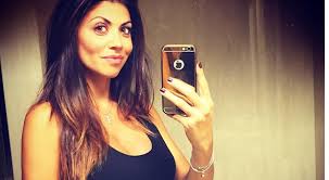 Aggiornato il 10 lug 2021. Flora Canto Incinta Le Prime Foto Col Pancino Enrico Brignano Sara Un Papa Fantastico