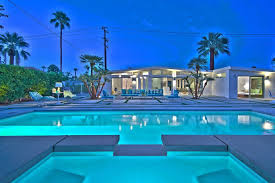 Palm Springs 2br Stunner With Pool Houses For Rent In Palm Springs Palm Springs Vacation Rentals Pool Houses Vacation Home