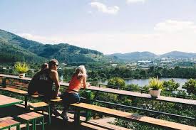 Từ đường 3/2 đi thẳng, gặp bùng binh thì rẽ phải vào đầu đường hoàng văn thụ, chạy thẳng. Ca Phe Me Linh Ä'a Láº¡t Me Linh Coffee Garden HÆ°á»›ng Dáº«n Ä'Æ°á»ng Ä'i Va Gia Cáº£
