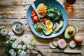 Jadi singkatnya resep diet debm itu merupakan diet rendah karbo, tinggi lemak, dan protein. Waspadai 6 Efek Berbahaya Diet Tanpa Karbohidrat Halaman All Kompas Com