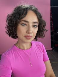 About — Nadia Hoecklin