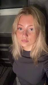 Aimee Holden's Instagram, Twitter & Facebook