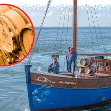 Angels' share whiskey dropper set. Sylt Whisky Kutter Abgeschleppt Legendares Nordsee Schiff Mutiert In Bayern Zur Landratte Schleswig Holstein