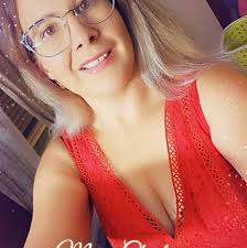 Starting a challenging jigsaw puzzle