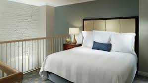 Elevate your new orleans stay in our club rooms and suites, which offer complimentary breakfast. Hotels In New Orleans La Photos Of Omni Riverfront Hotel