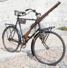 Kent Cyclist Battalion In St Lawrence Rd Canterbury Easter 1916 Recognizing The Superior Merits Of The New Hudson Military Bicycle New Hudson Bicycle Design